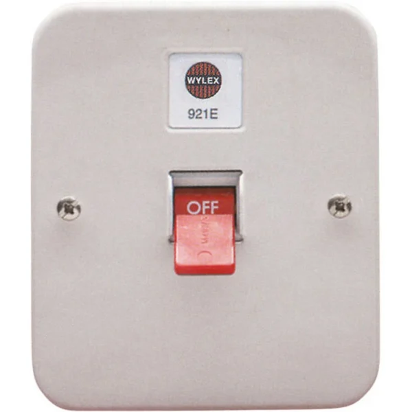 Enclosed 32A TP Switch with Switched Neutral